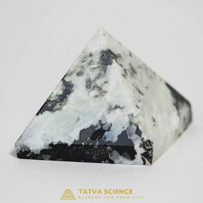 Lapis  Lazuli Pyramid2